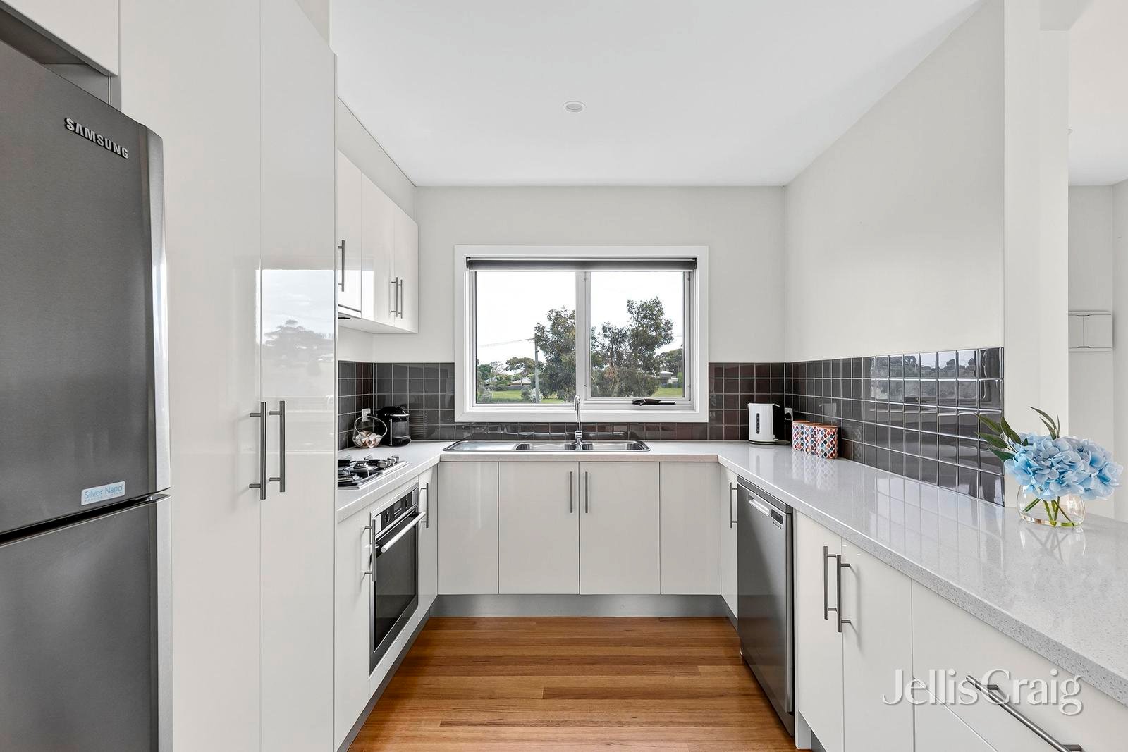 1/4 Riviera Crescent, Ocean Grove image 4