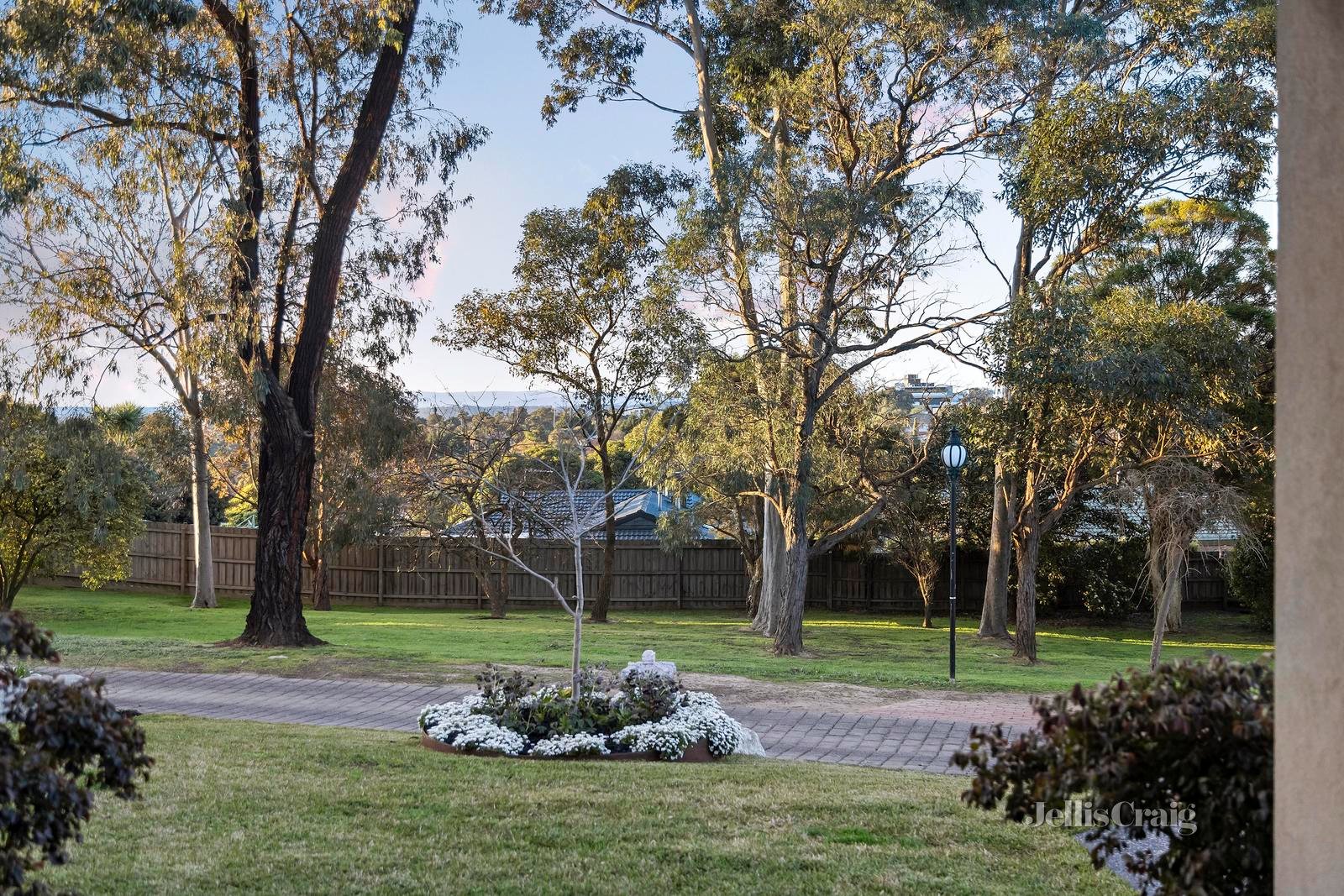 14 Robertswood Close, Doncaster East image 21