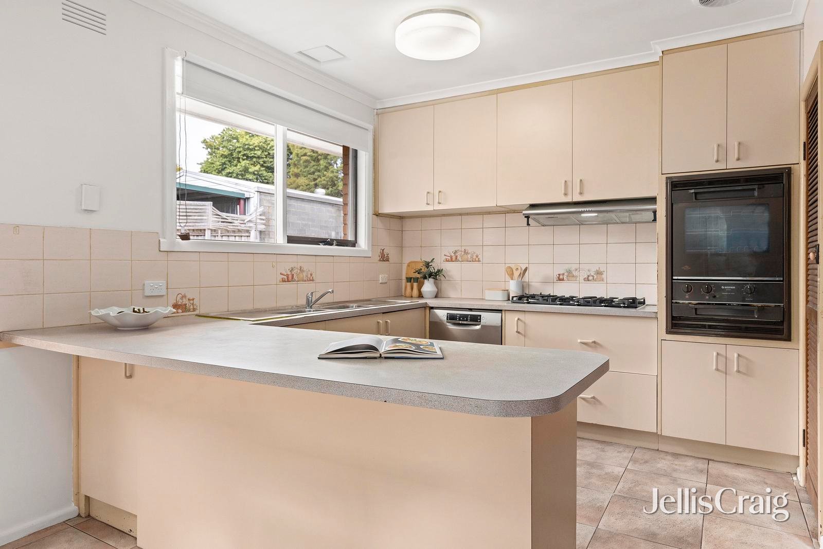 14 Robinson Street, Croydon image 5