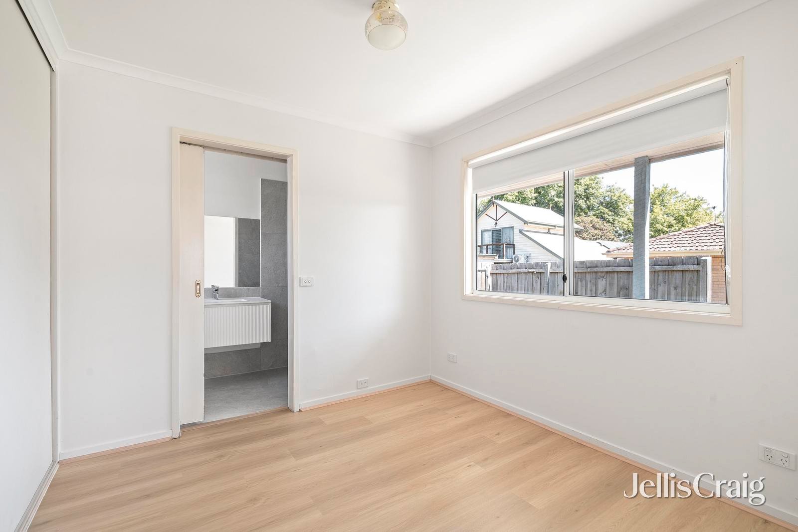 14 Robinson Street, Croydon image 15