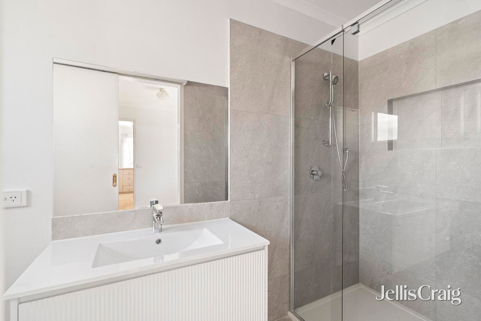 14 Robinson Street, Croydon image 16