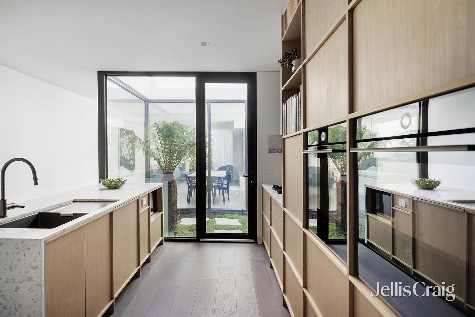 14 Robinson Street, Prahran image 5