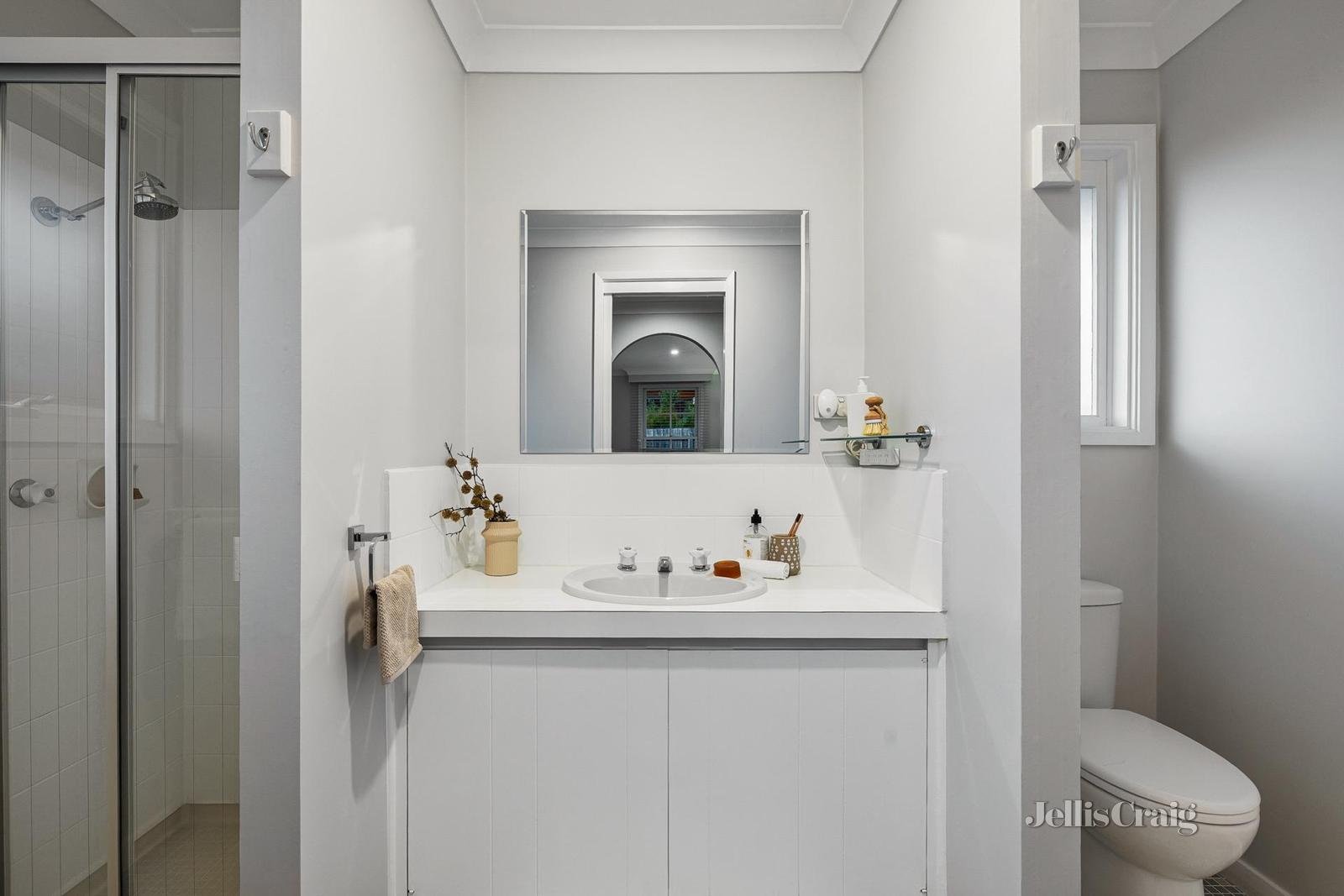 14 Roborough Avenue, Mount Eliza image 9