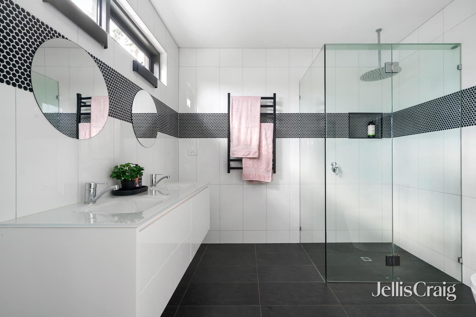 14 Rockliffe Street, Eltham image 8