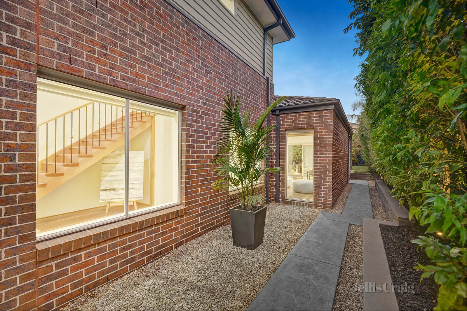 14 Rogers Road, Bentleigh image 9