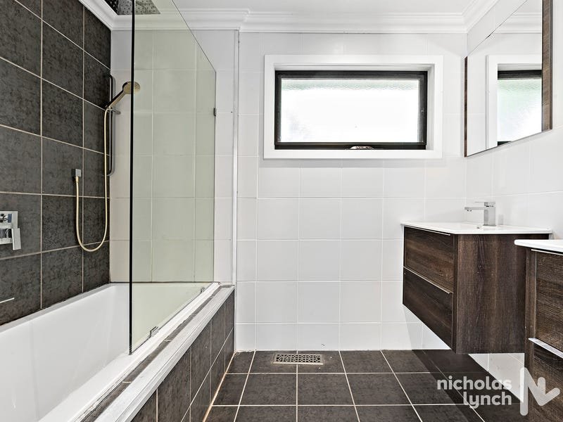 Property Gallery Thumbnail 9