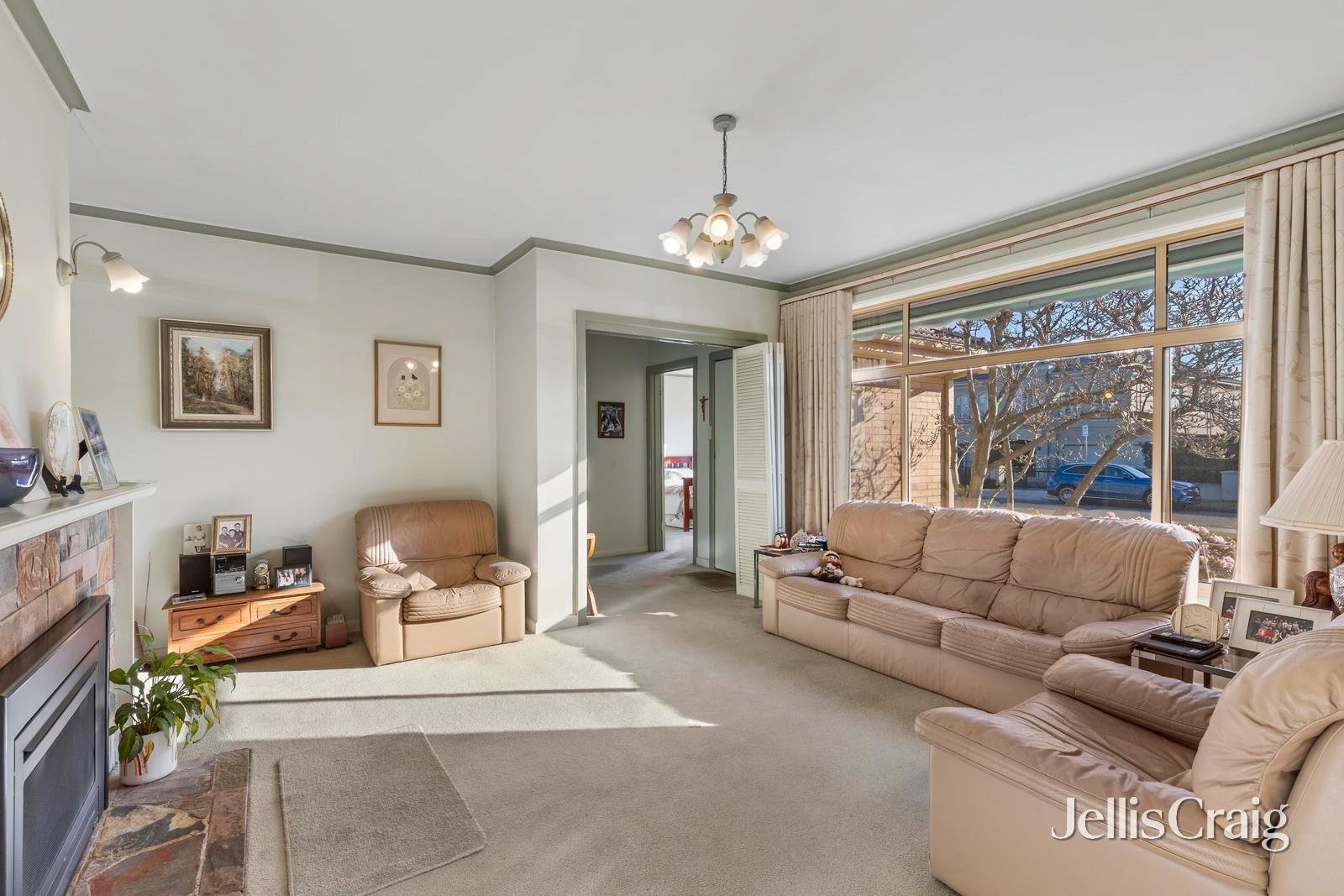 14 Rose Avenue, Glen Waverley image 4