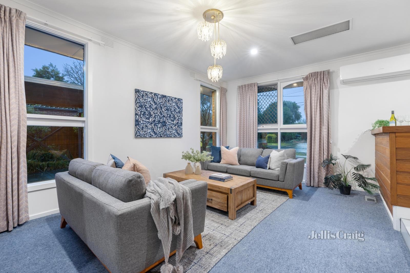 14 Ross Street, Ferntree Gully image 3