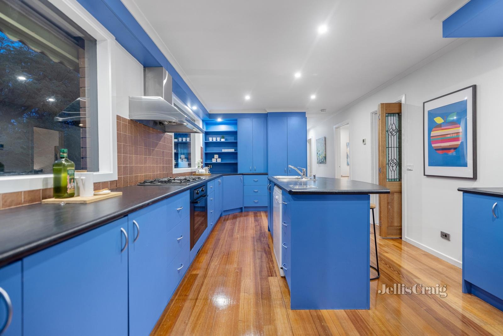 14 Ross Street, Ferntree Gully image 4