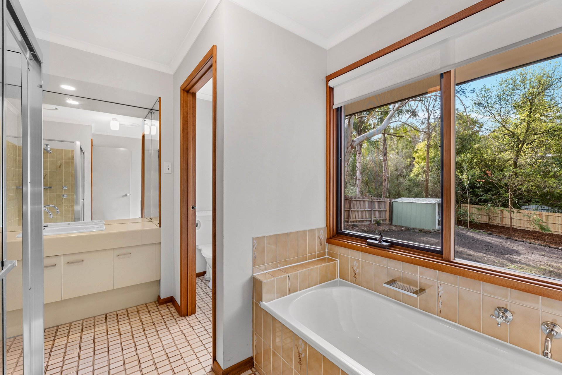 14 Rotherwood Avenue, Ringwood East image 5