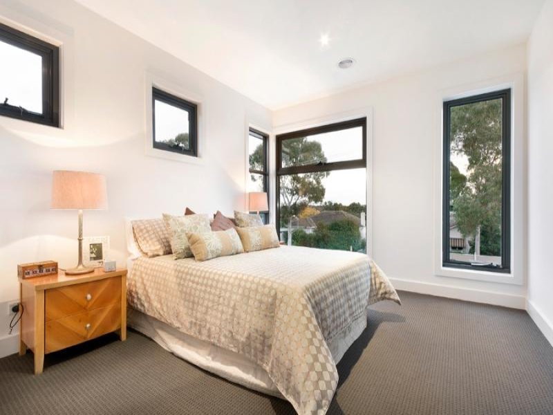 1/4 Saxton Street, Box Hill North image 9