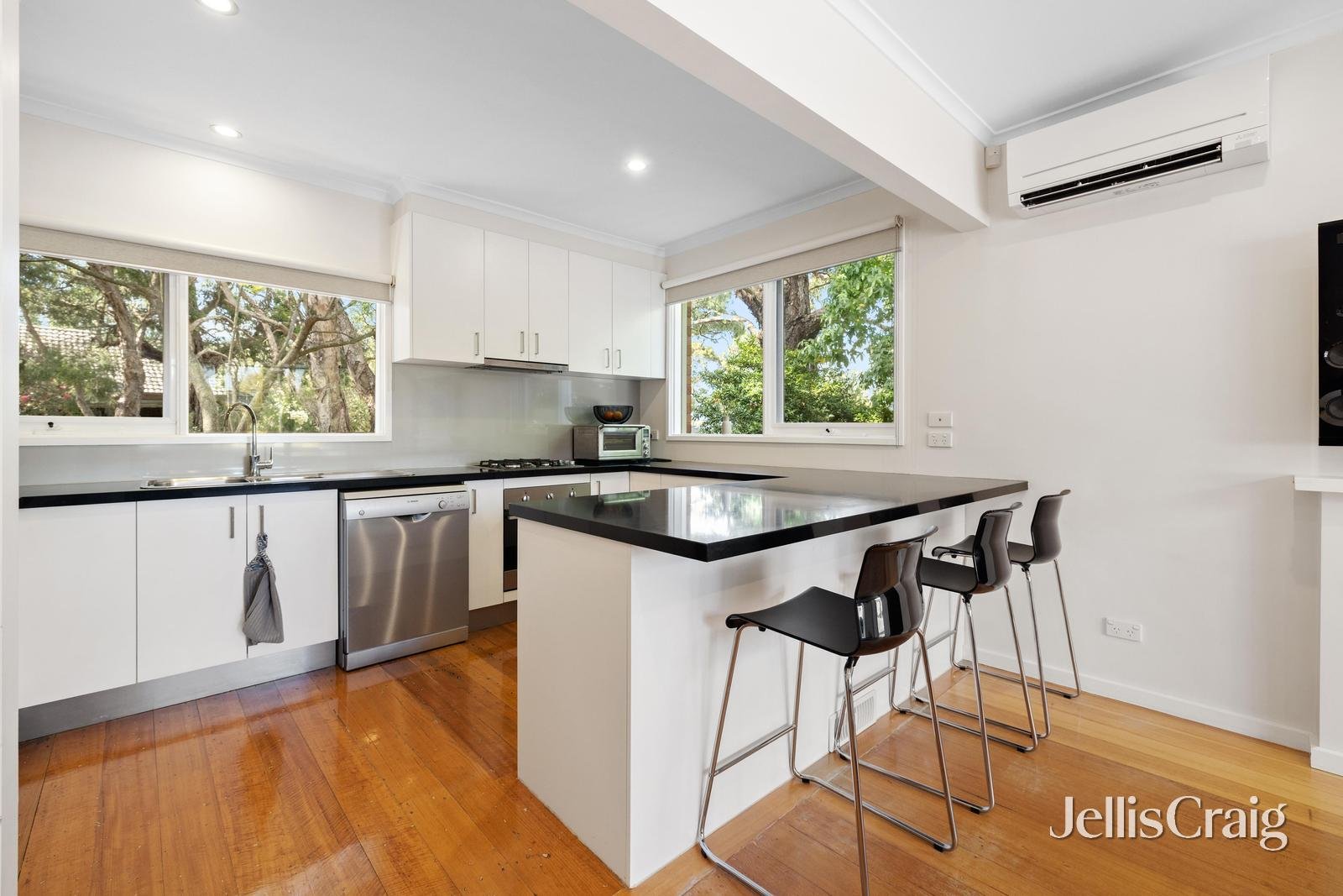 14 Scott Street, Mitcham image 2