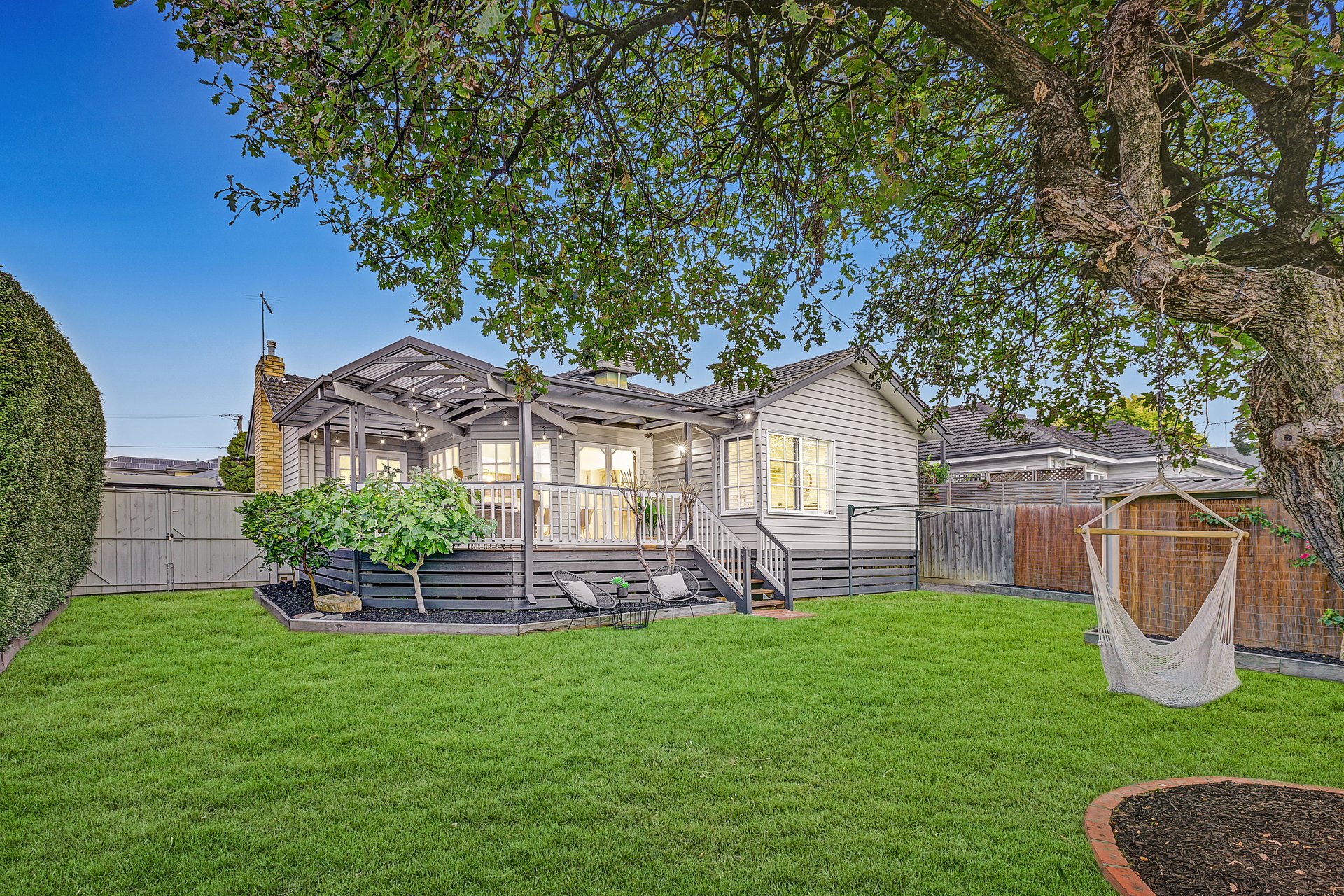14 Simon Street, Blackburn North image 10