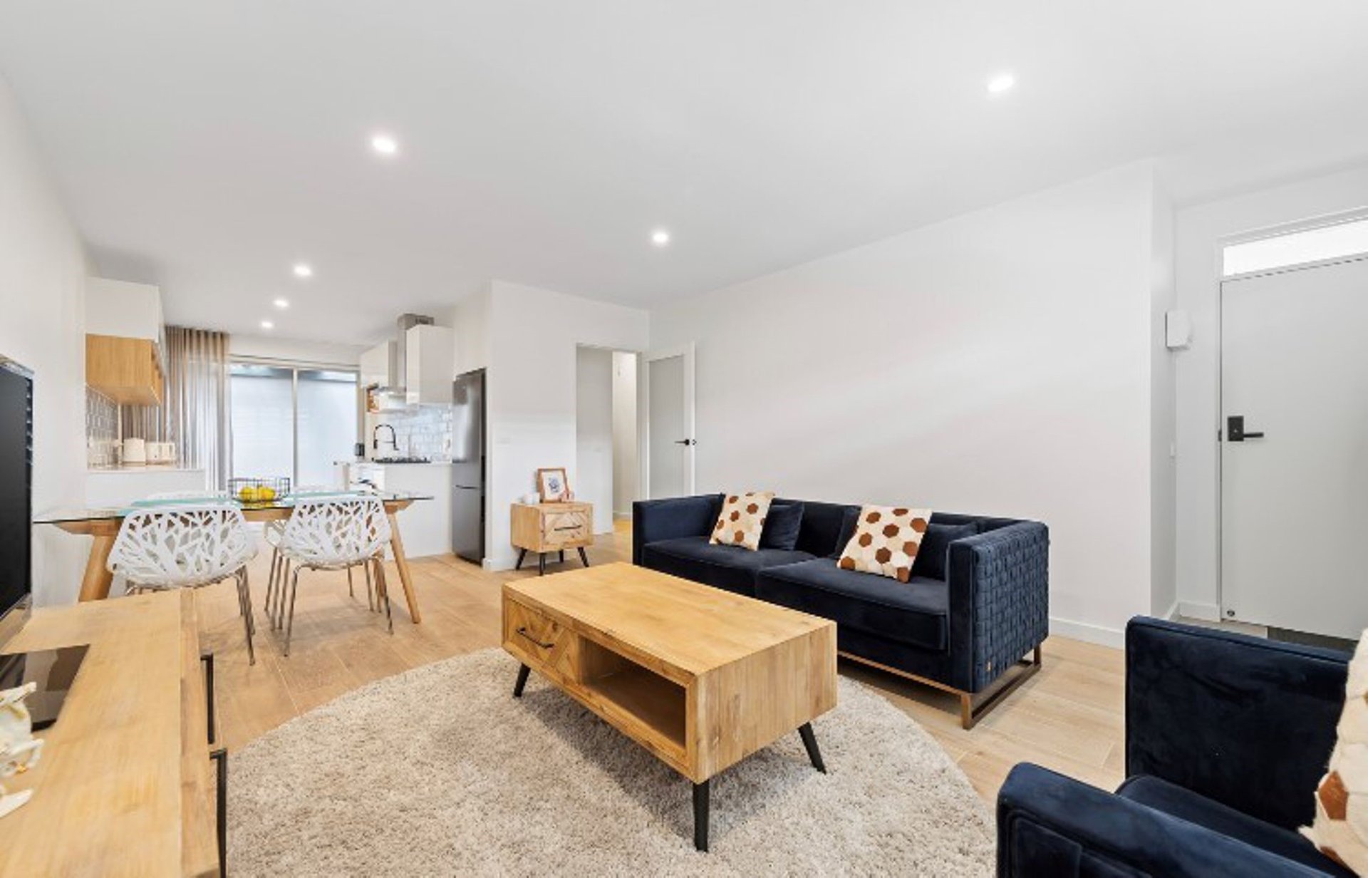 1/4 Simpsons Road, Box Hill North image 3