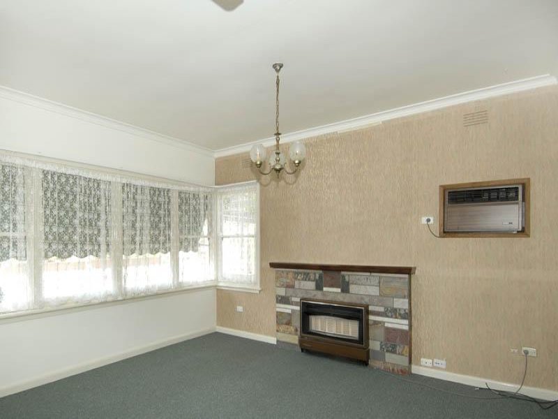 14 Sladen Street, Hamlyn Heights image 2