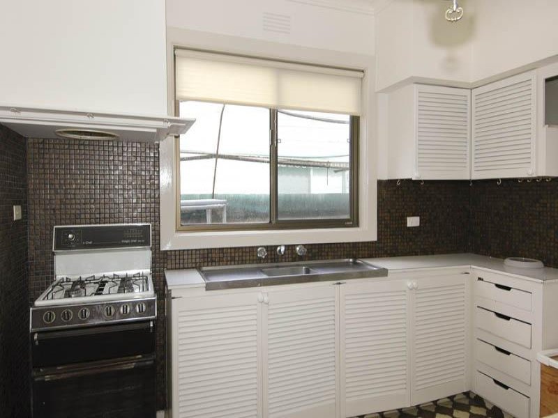 14 Sladen Street, Hamlyn Heights image 3