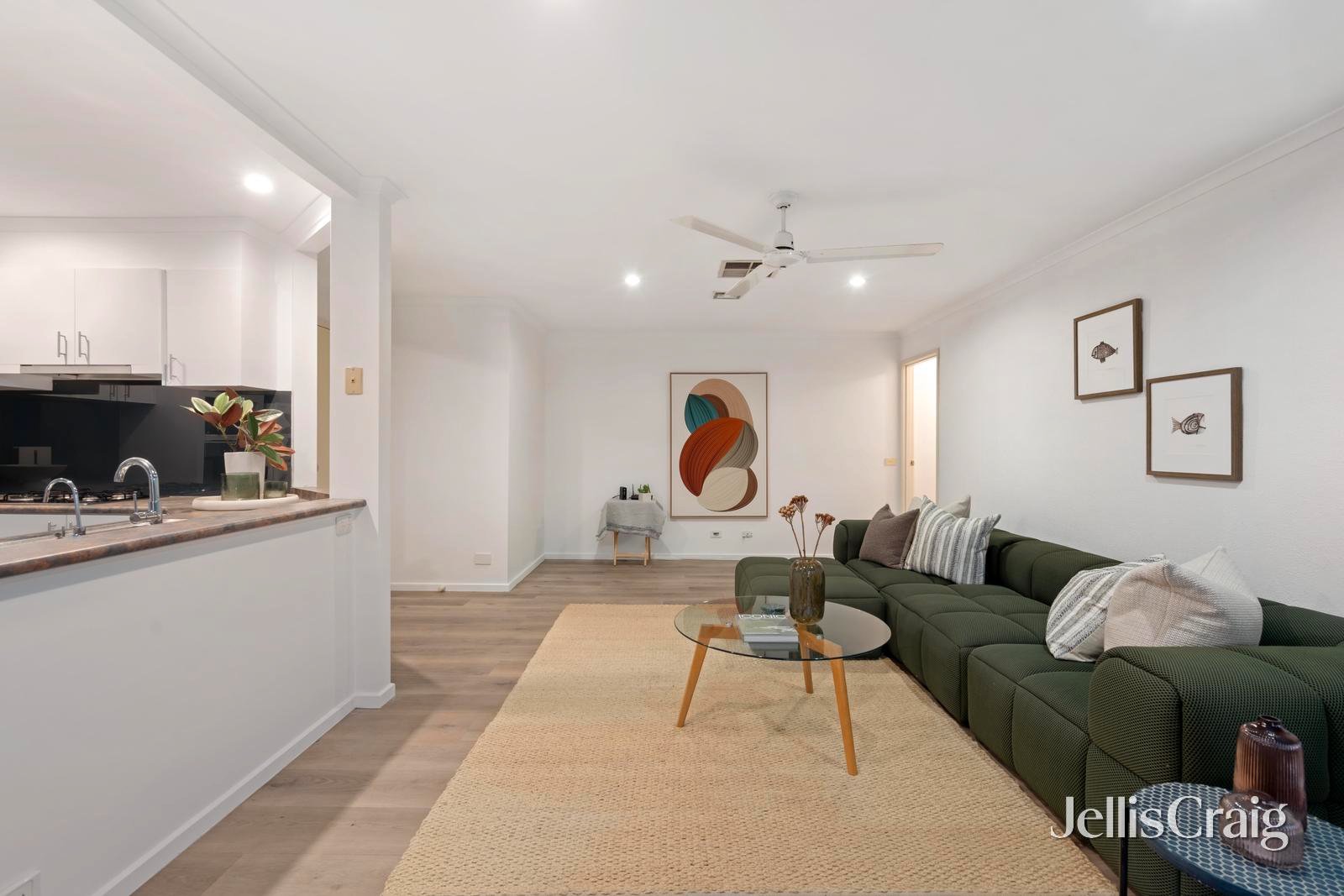 14 Smithfield Walk, Vermont image 4