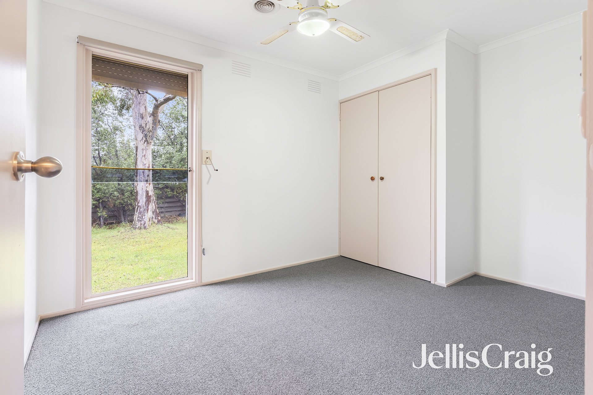 14 Springvalley Crescent, Keysborough image 4