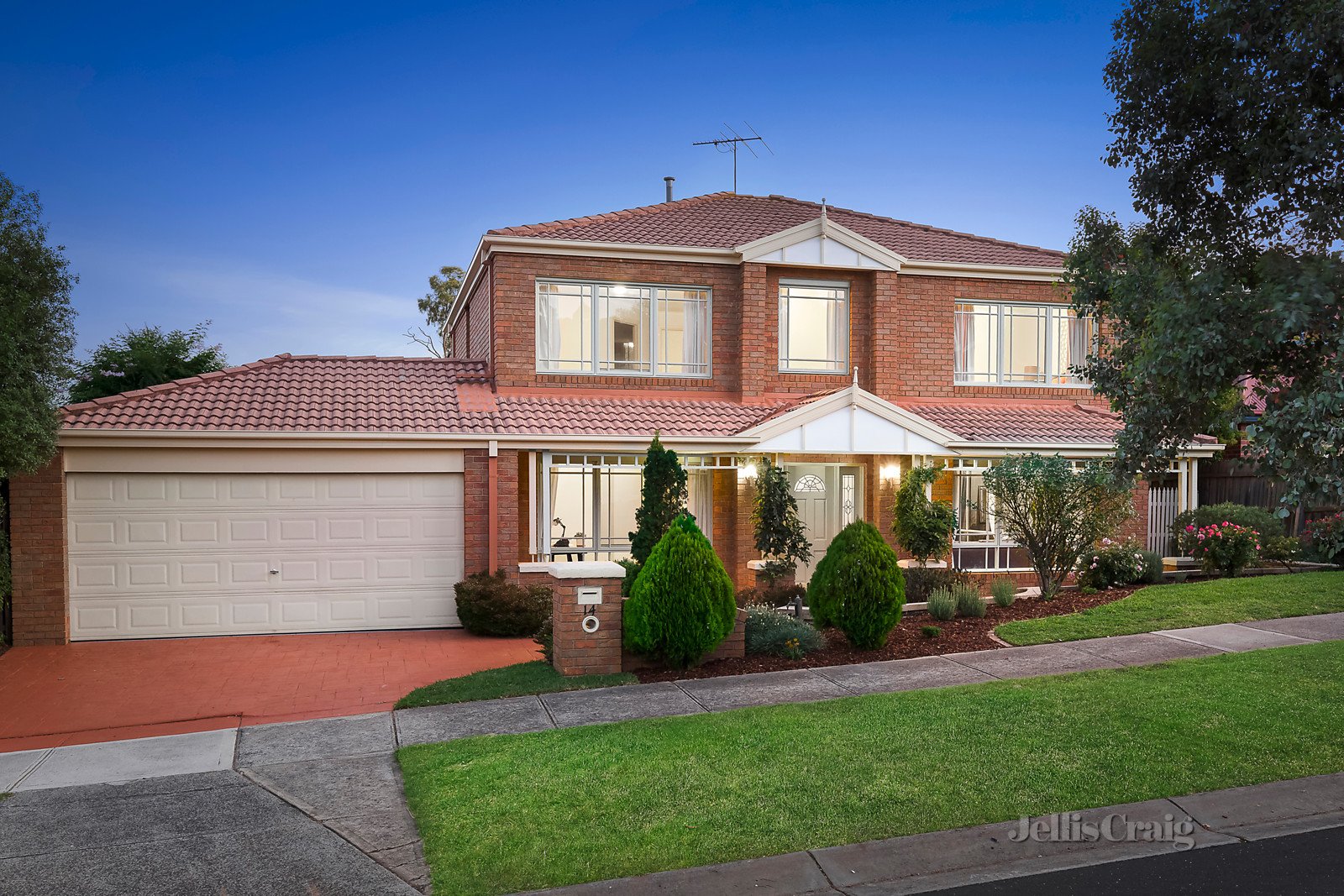 14 St Georges Court, Greensborough image 1