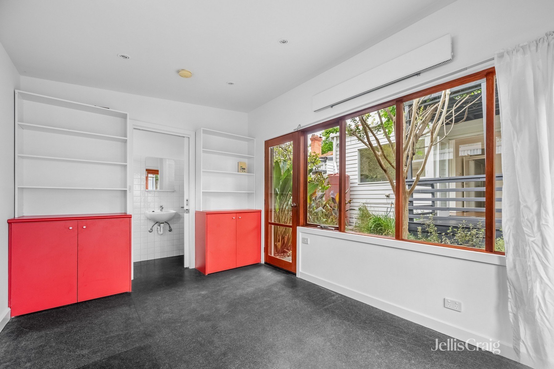 14 St Philips Street, Abbotsford image 8