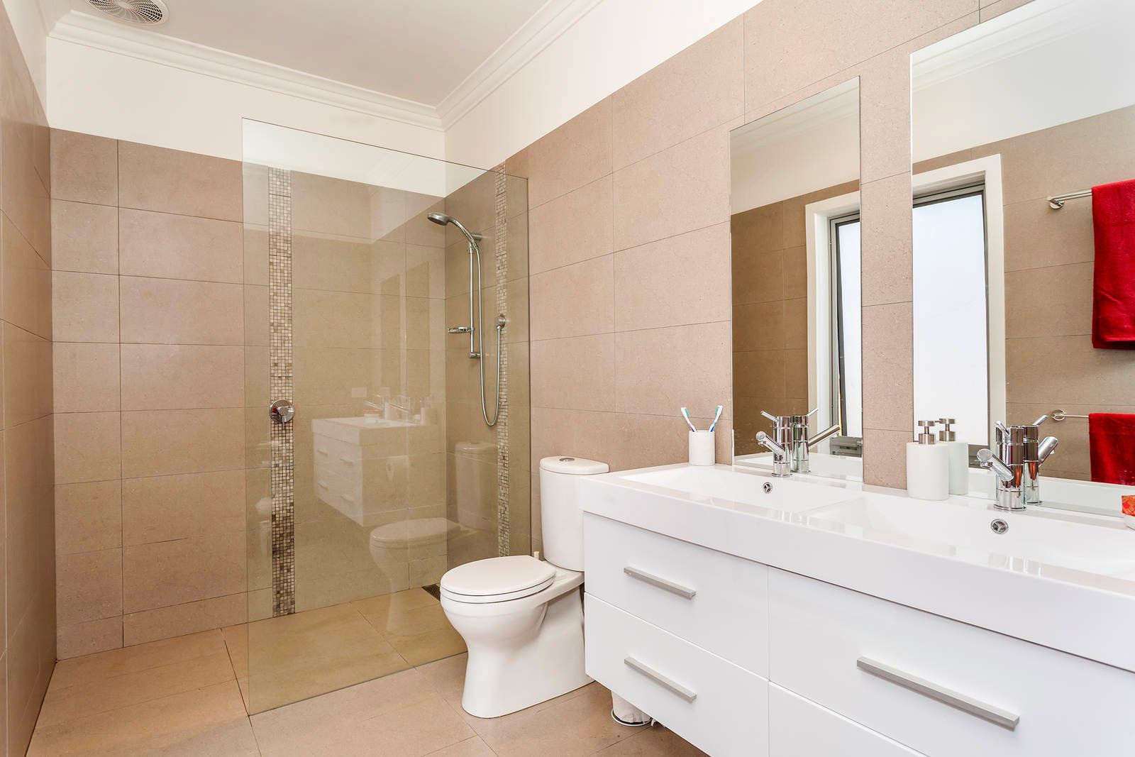 Property Gallery Thumbnail 7