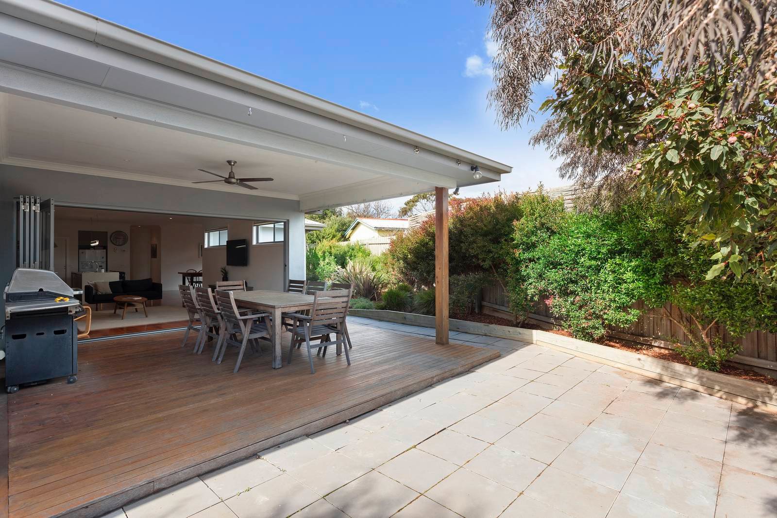 Property Gallery Thumbnail 9