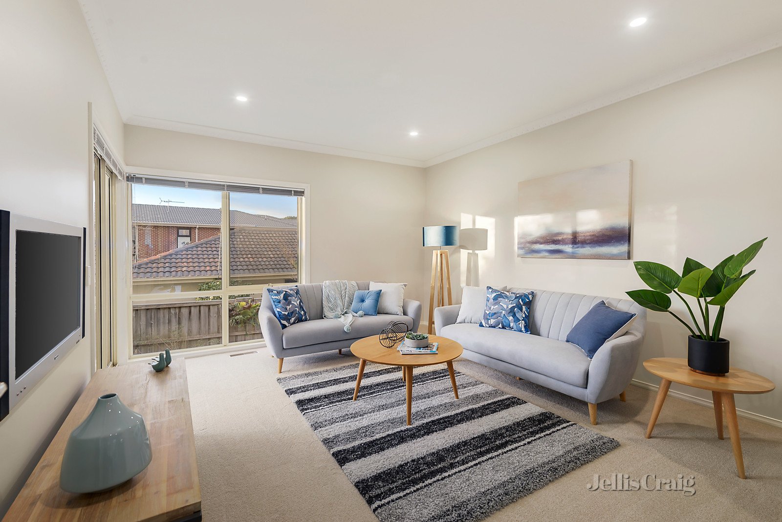 14 Stanley Drive, Doncaster image 4