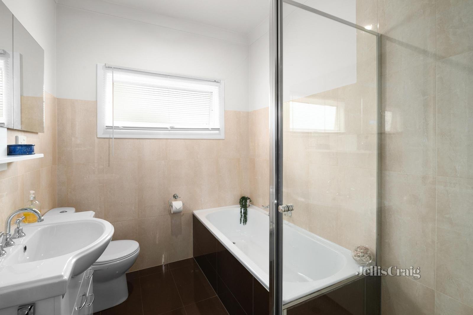 14 Stephen Street, Campbells Creek image 10