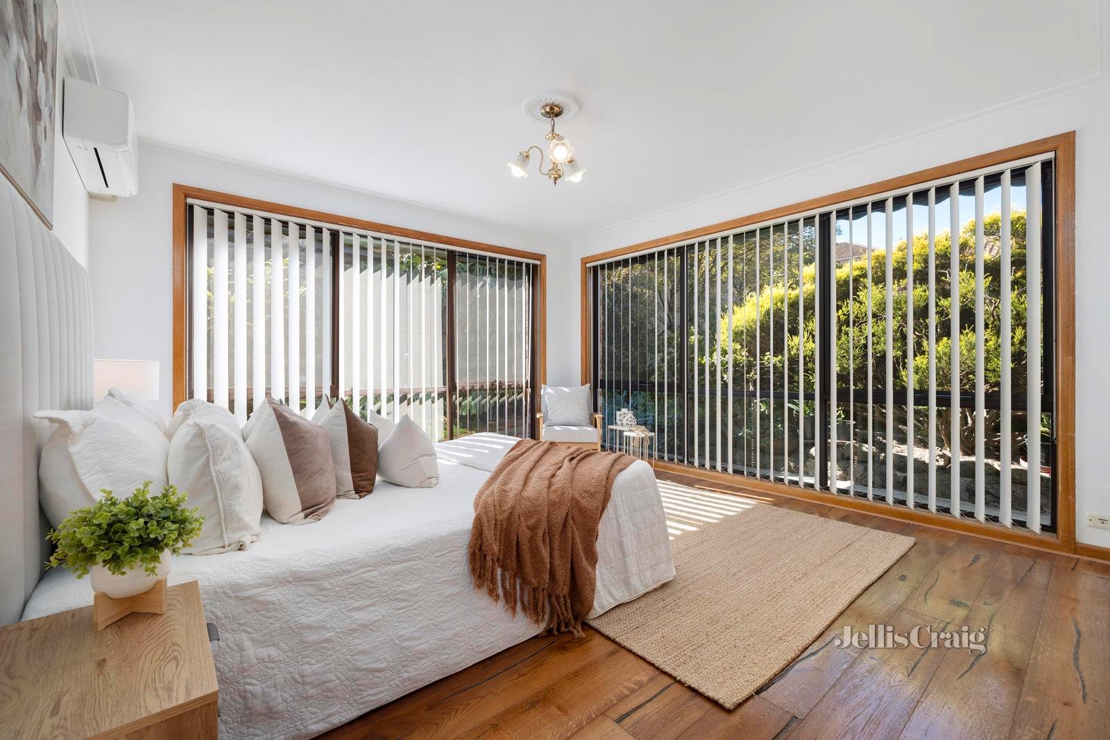 14 Stradbroke Avenue, Brighton East image 6