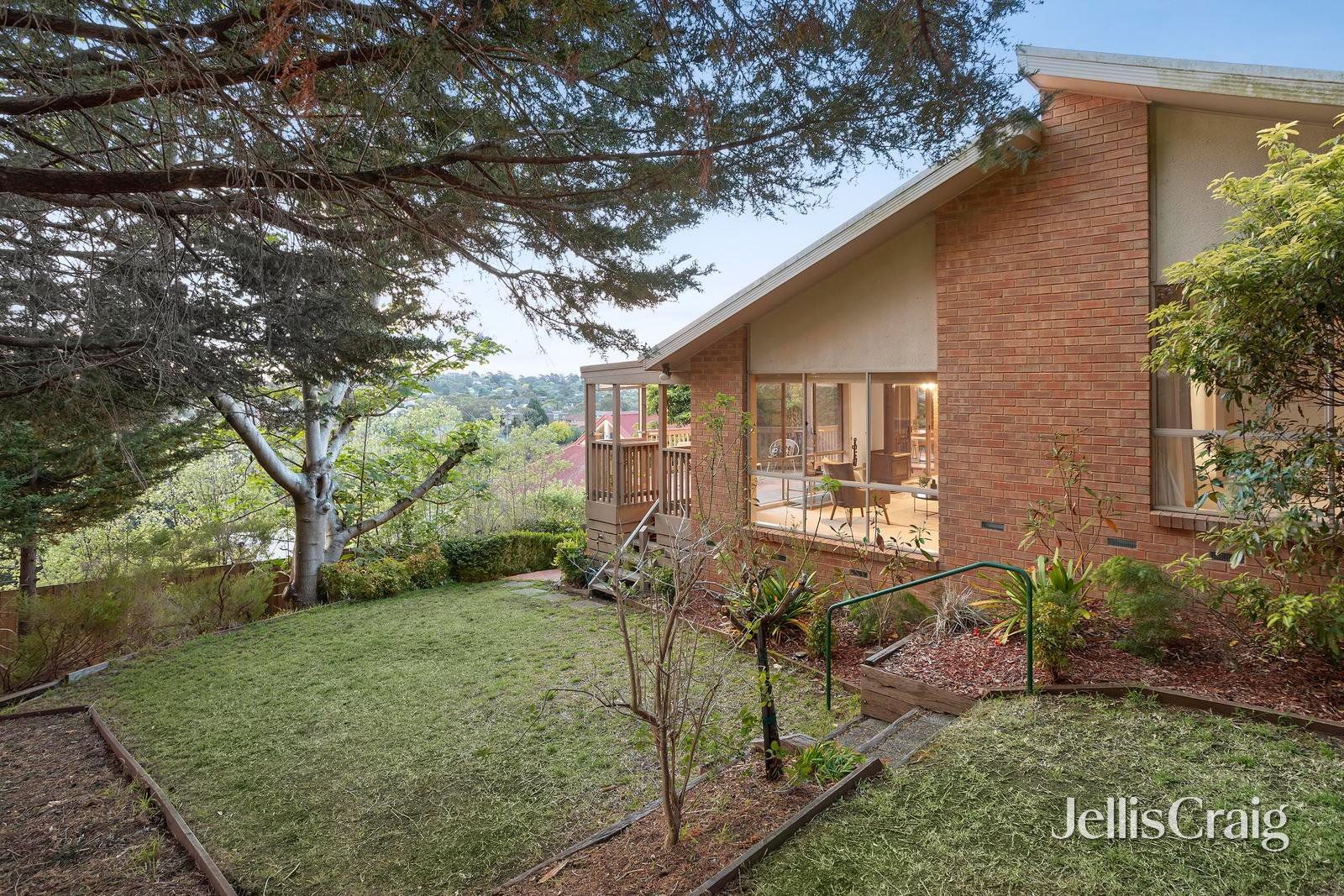 14 Stringy Bark Rise, Croydon North image 17