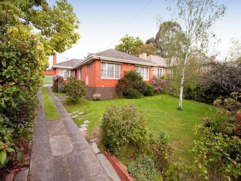 14 Sutton Parade, Mont Albert North image 2