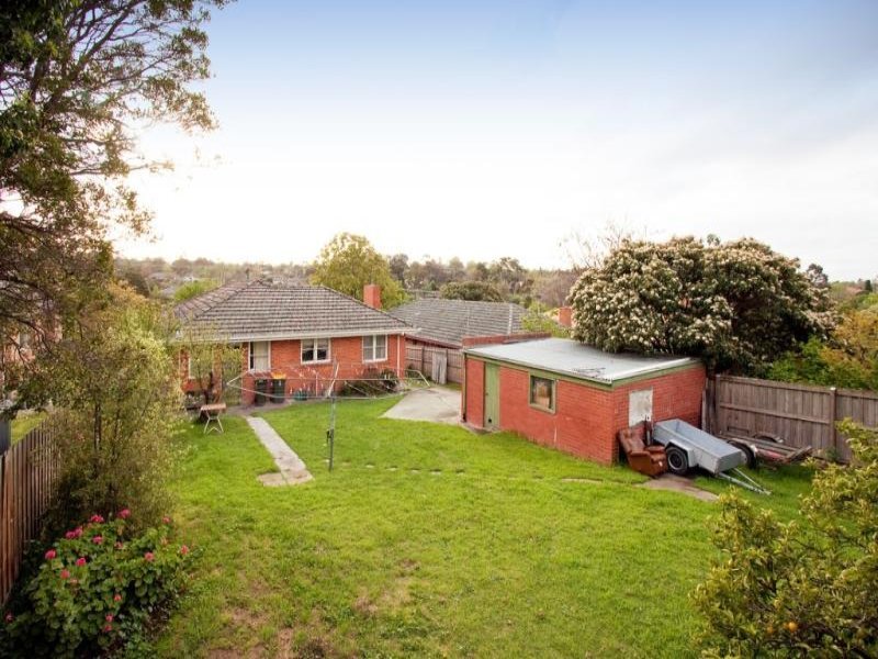 14 Sutton Parade, Mont Albert North image 3