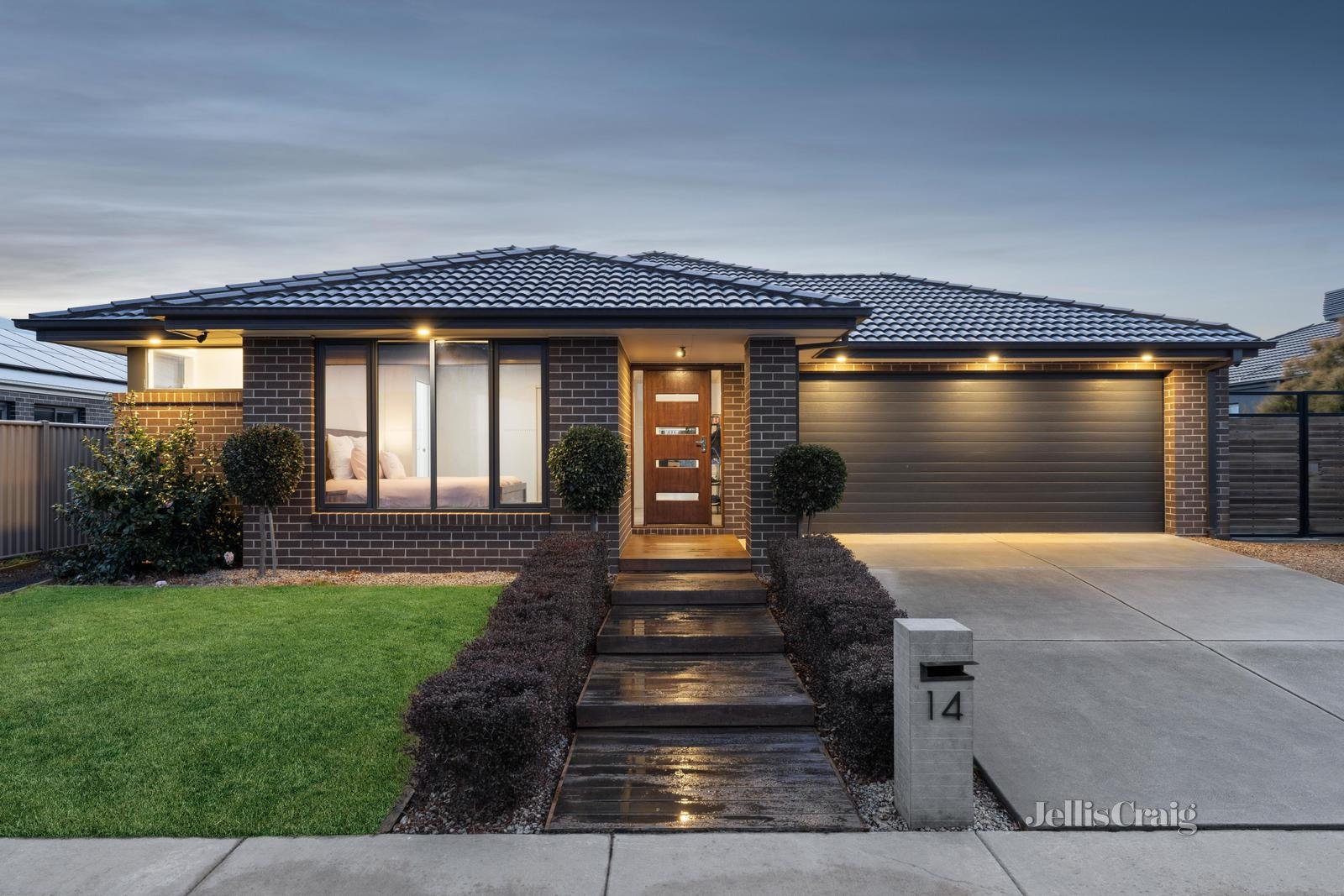 14 Swan Boulevard, Winter Valley image 1