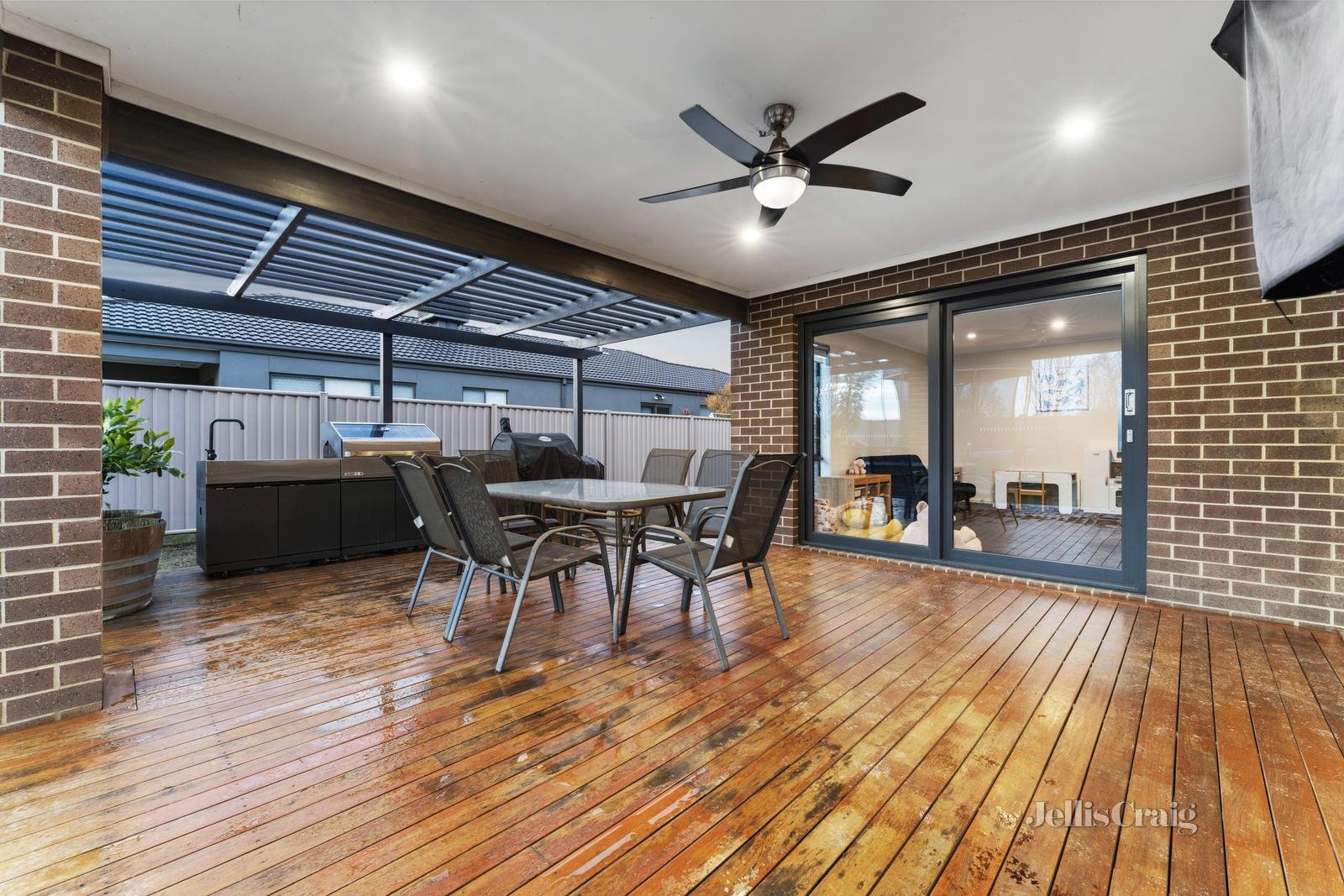 14 Swan Boulevard, Winter Valley image 5