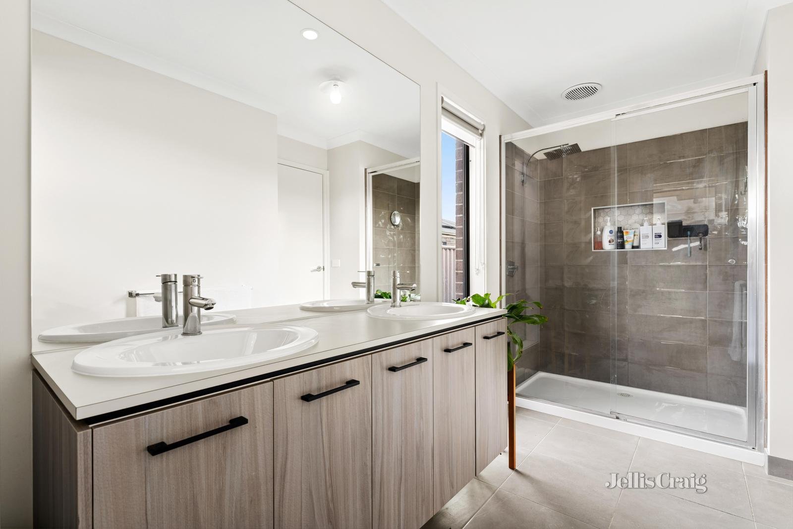 14 Swan Boulevard, Winter Valley image 12