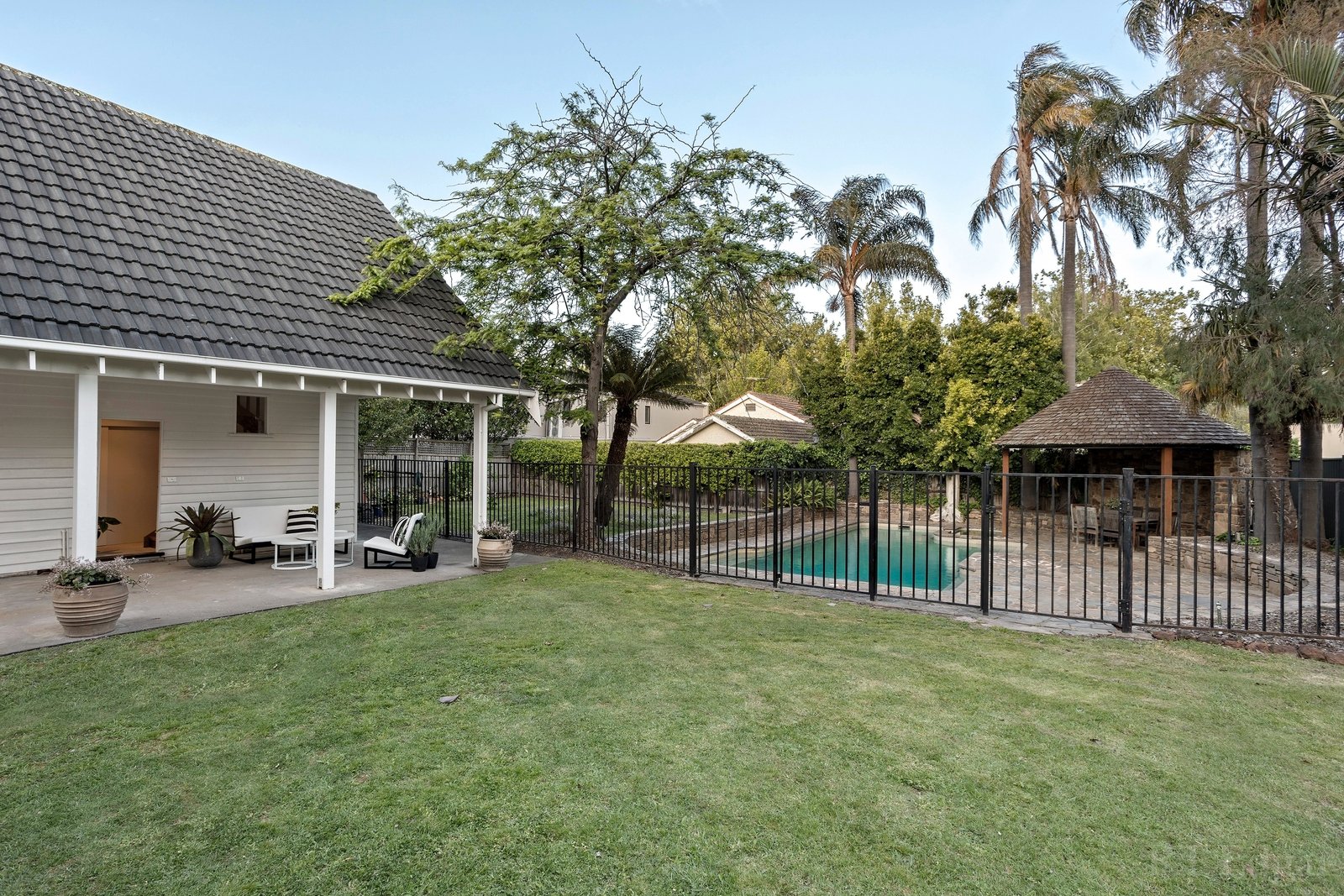 Property Gallery Thumbnail 14