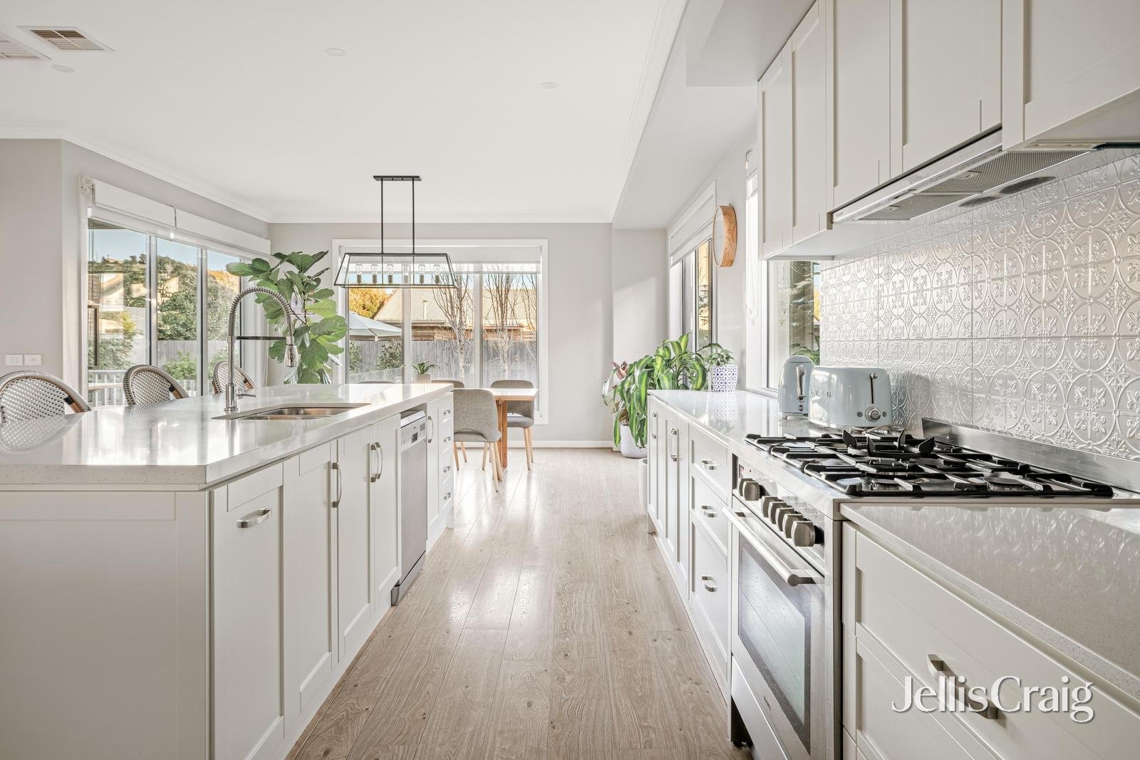 14 Third Avenue, Aspendale image 4