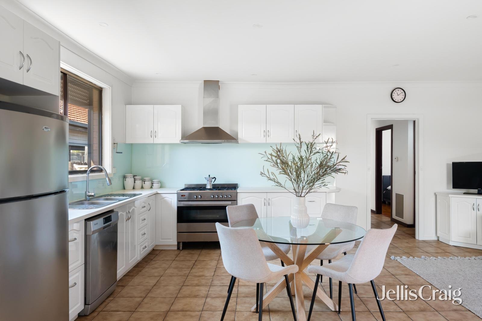 14 Third Avenue, Brunswick image 3