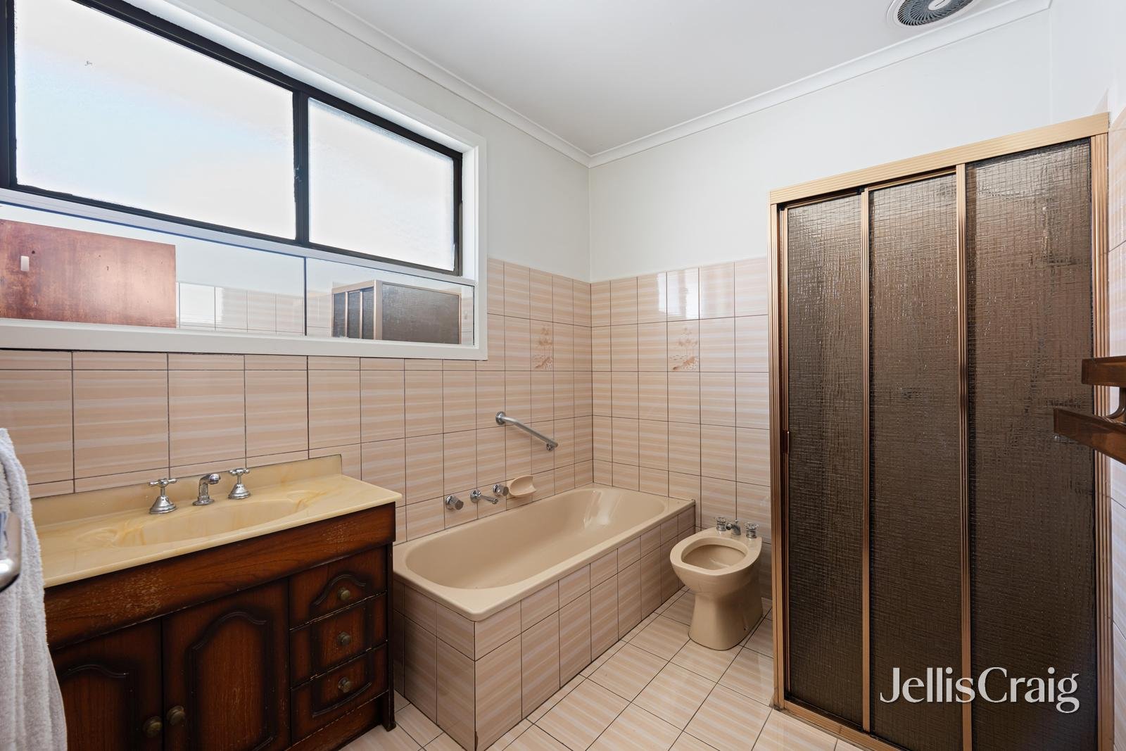 14 Third Avenue, Brunswick image 10