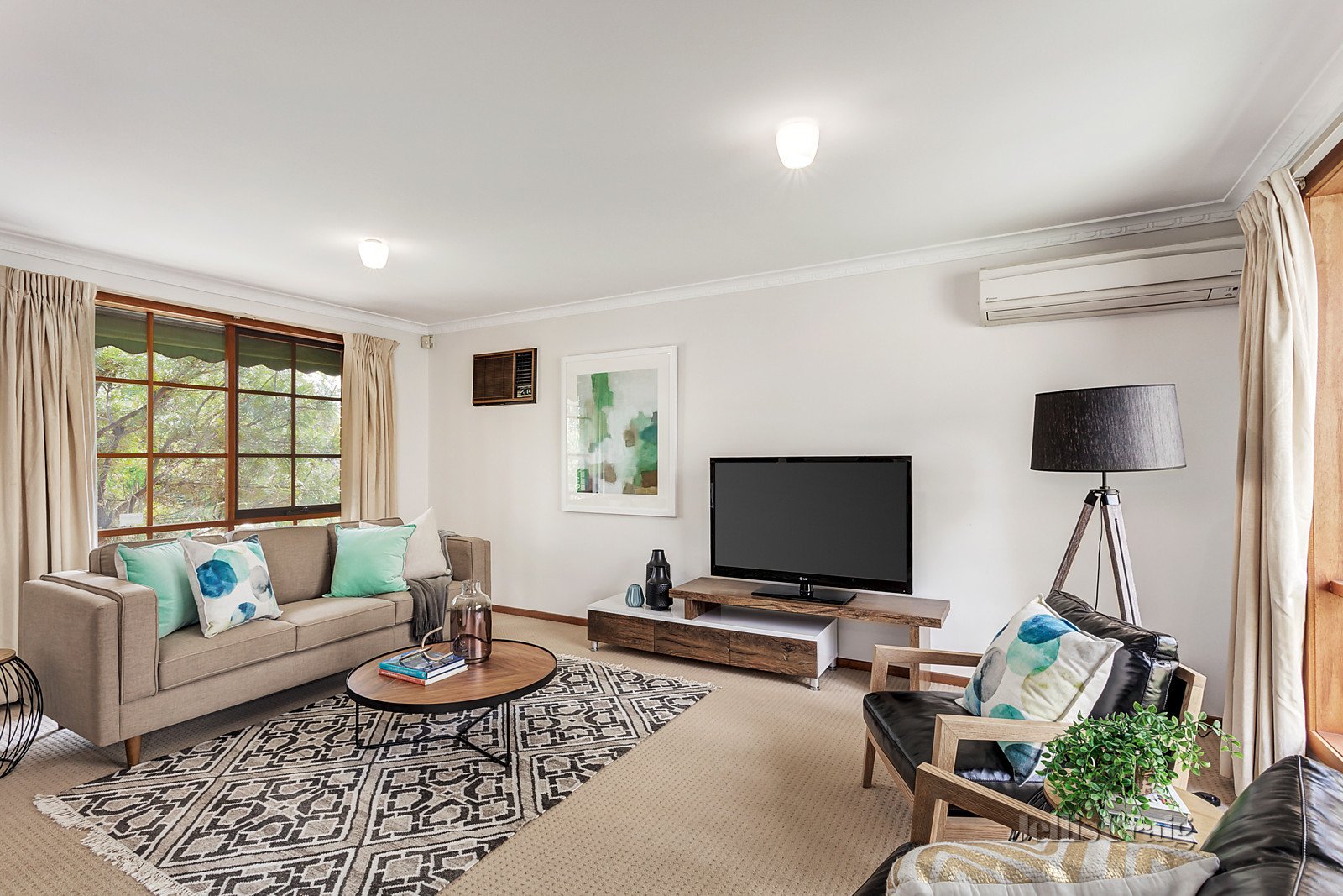 14 Tivey Parade, Balwyn image 2