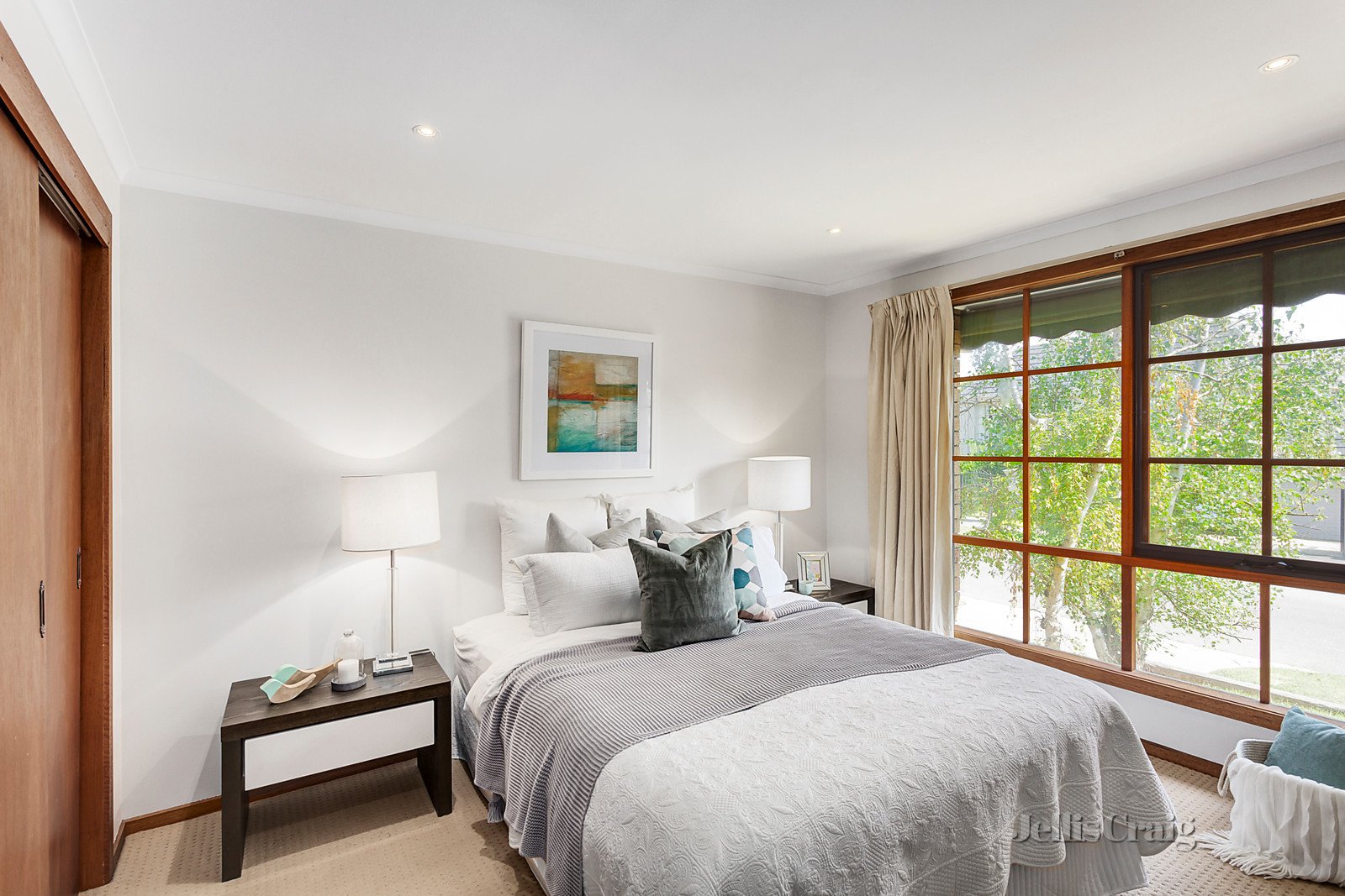 14 Tivey Parade, Balwyn image 6