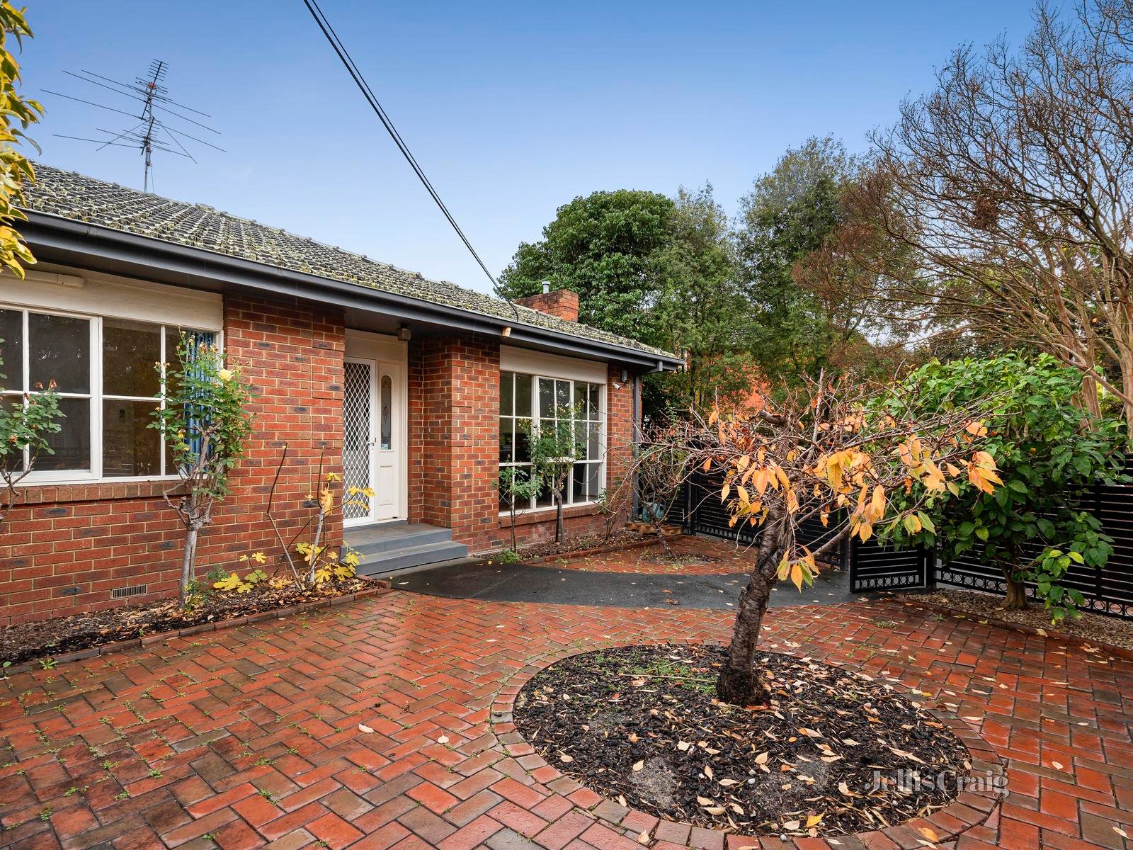 1/4 Tobruk Street, Bulleen image 1
