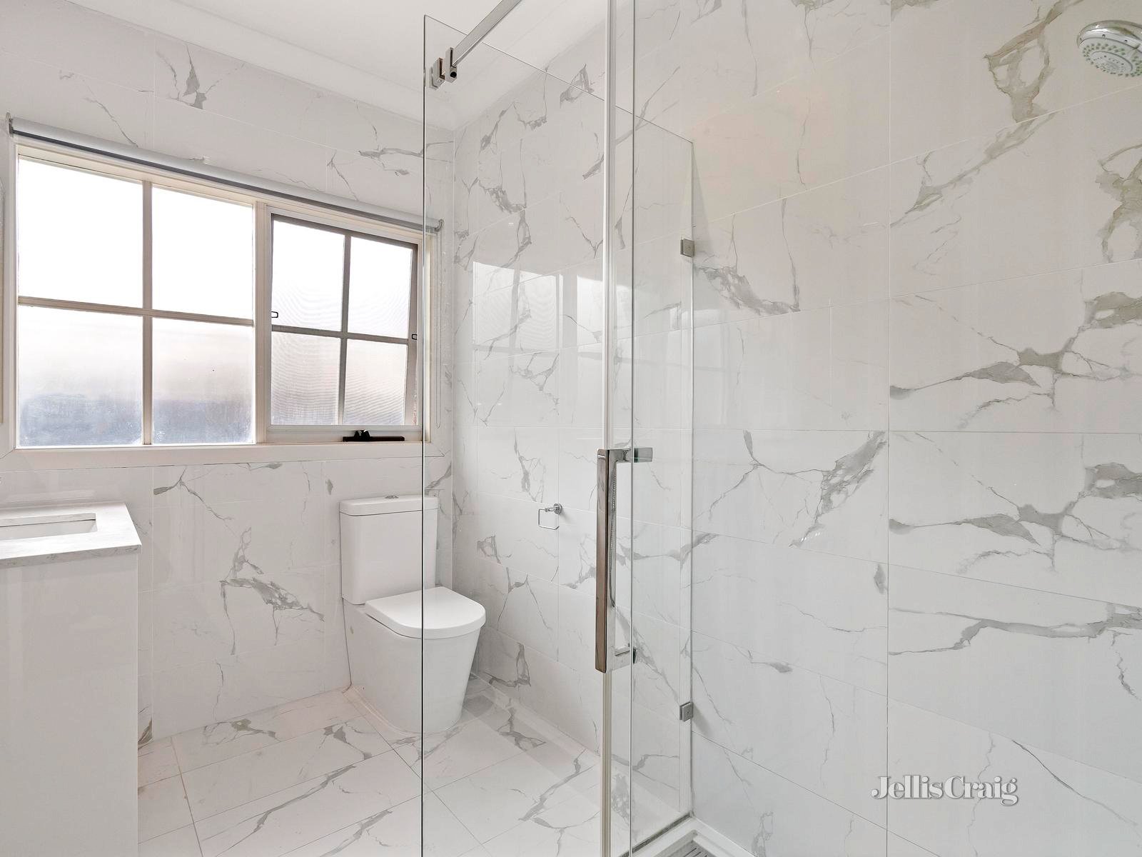 1/4 Tobruk Street, Bulleen image 7