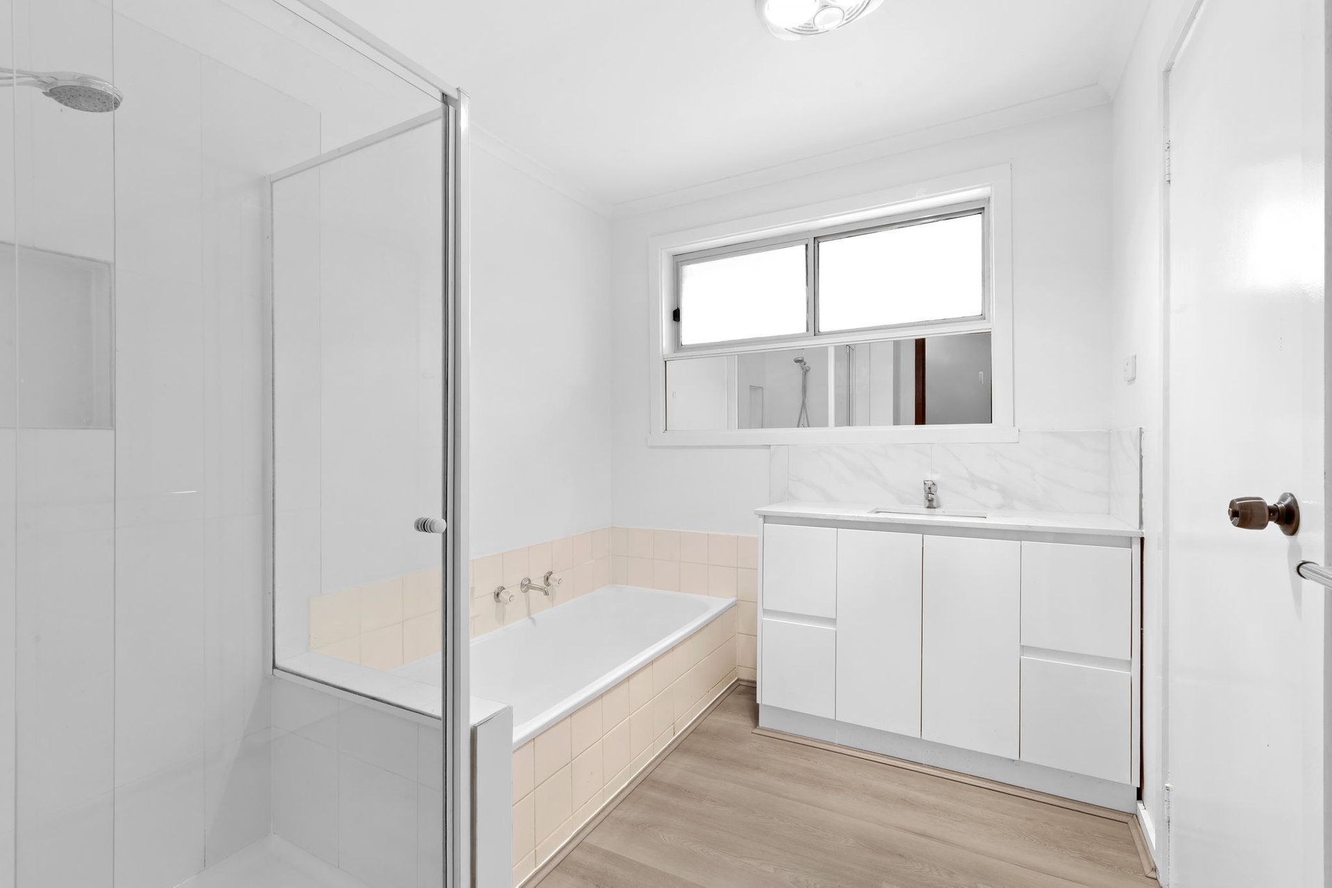 1/4 Tudor Court, Heathmont image 4