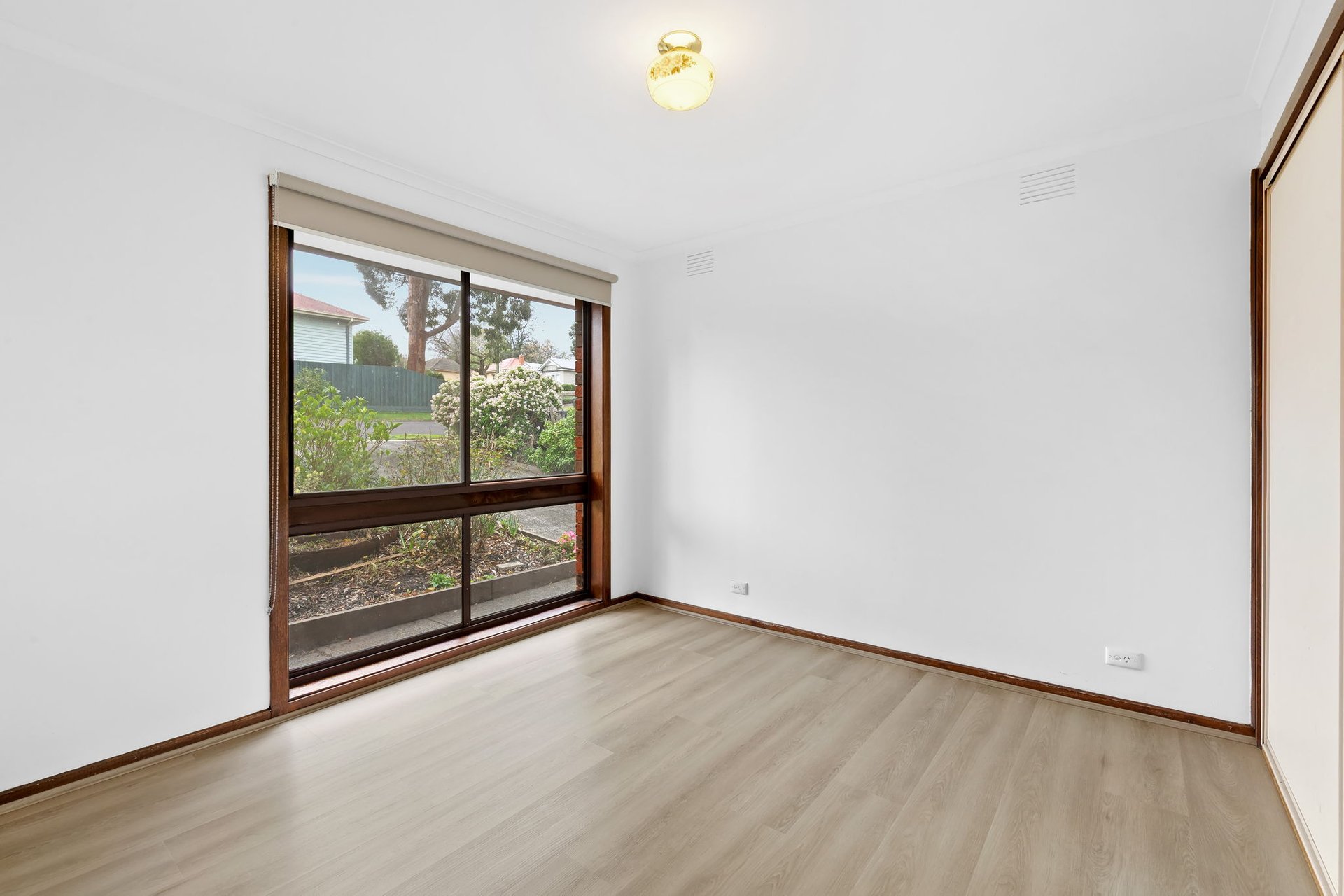 1/4 Tudor Court, Heathmont image 5