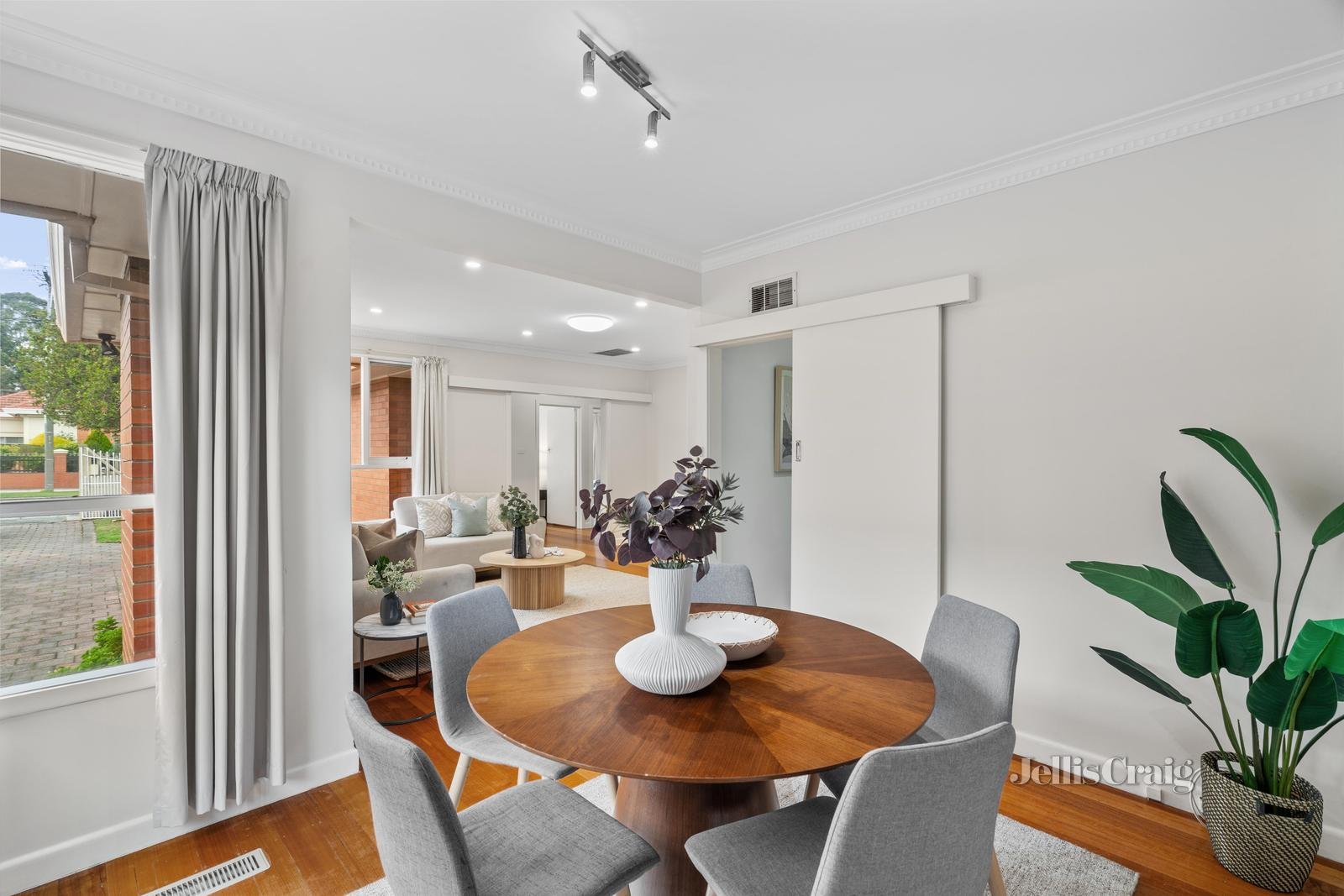 14 Venice Avenue, Mitcham image 4