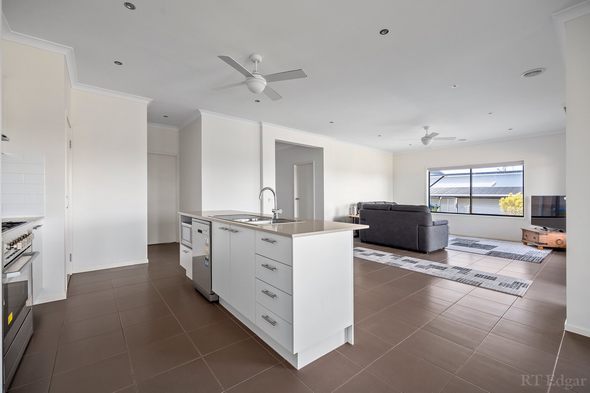 Property Gallery Thumbnail 8