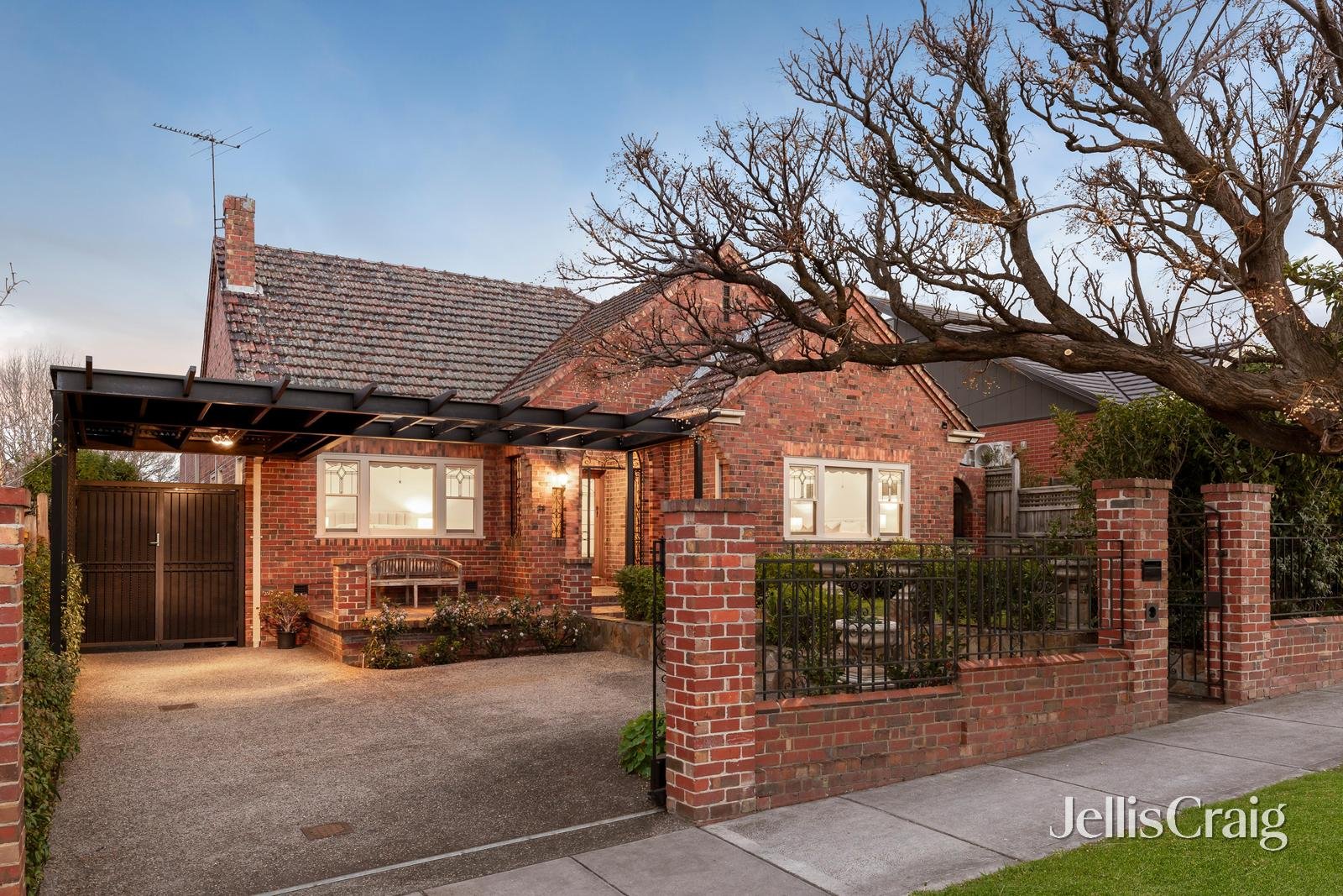 14 Wahroongaa Road, Murrumbeena image 1