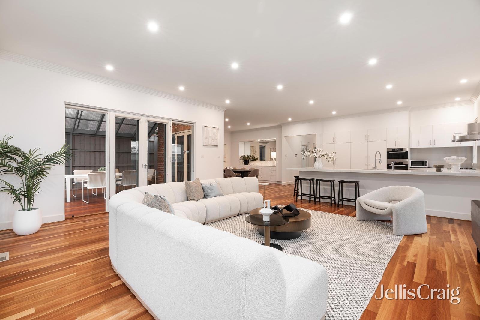 14 Wahroongaa Road, Murrumbeena image 3