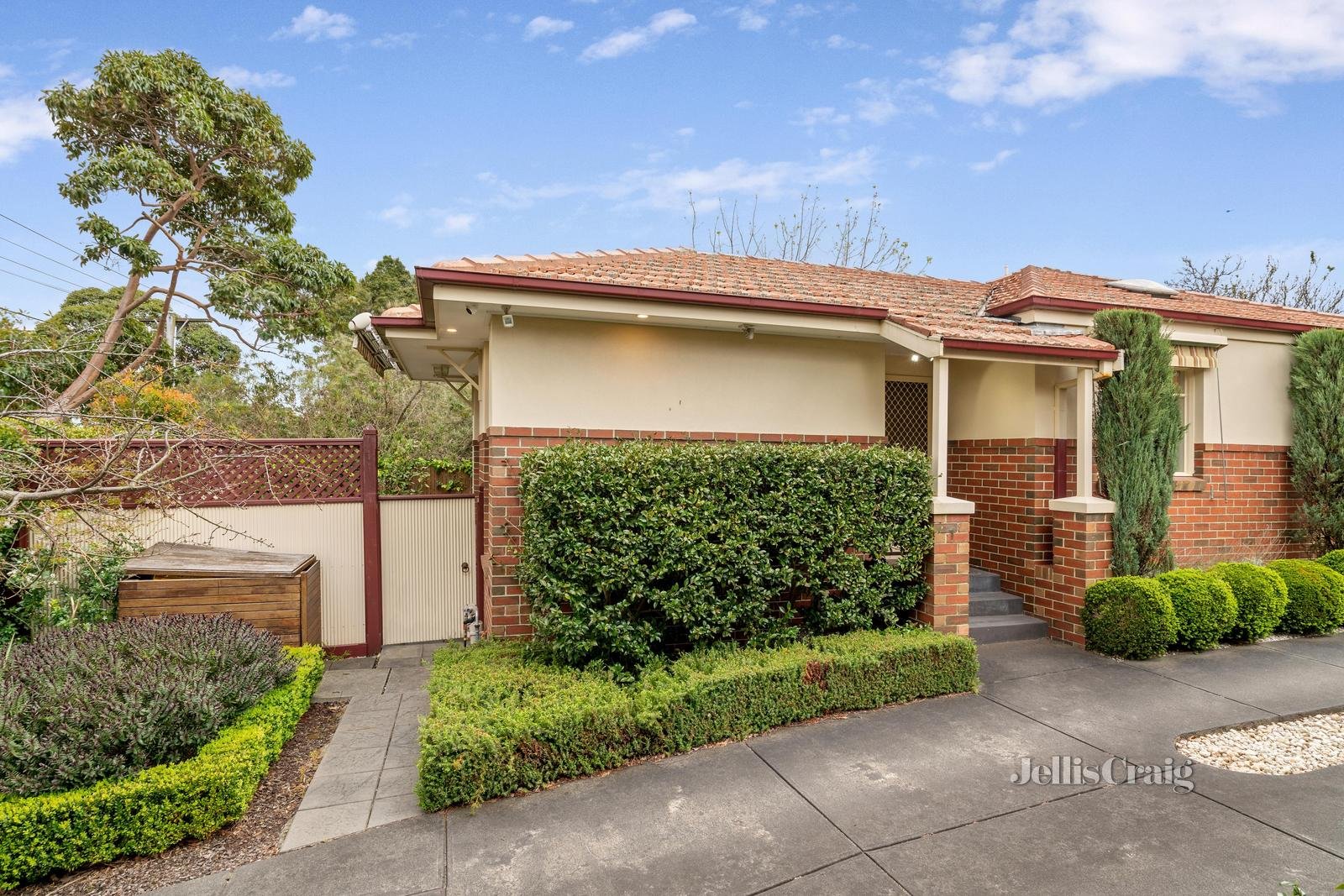 1/4 Walker Avenue, Mitcham image 1